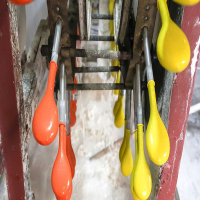 De machine voor het maken van ballonnen van latex is op maat gemaakt