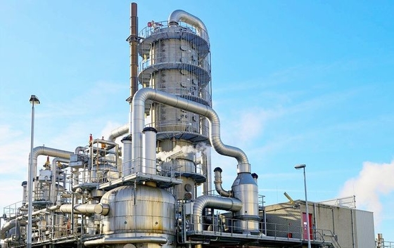 Levering van raffinageapparatuur voor raffinaderijen en petrochemische installaties